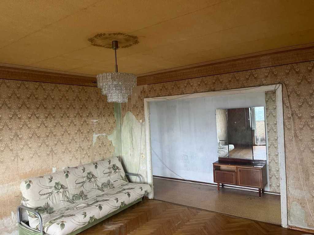 Продажа 3-комнатной квартиры 72 м², Российская, 82а