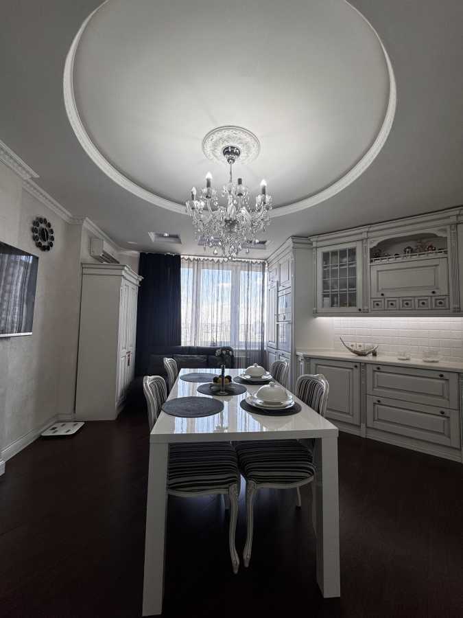 Продажа 4-комнатной квартиры 126 м², Бориса Гмыри ул., 8Б