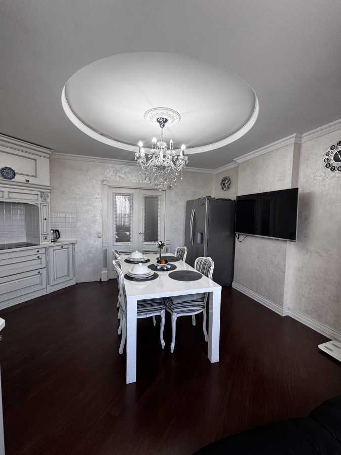 Продажа 4-комнатной квартиры 126 м², Бориса Гмыри ул., 8Б