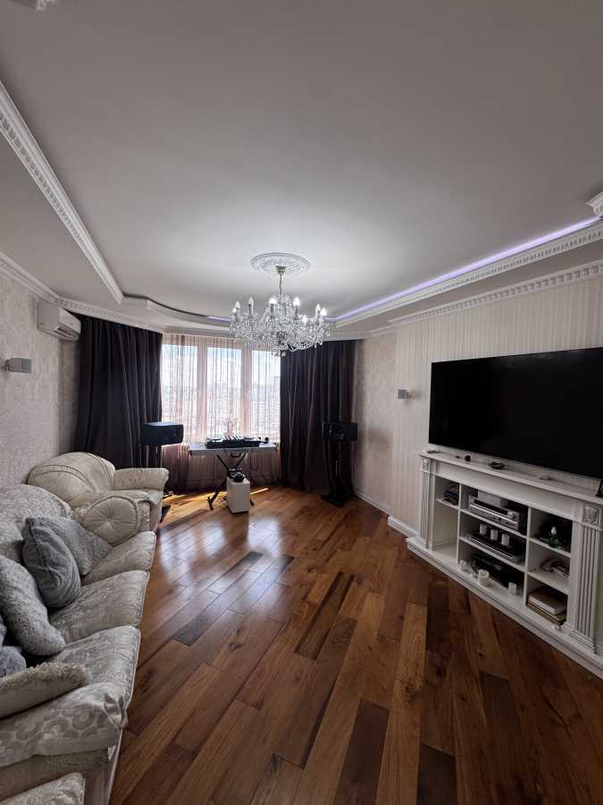 Продажа 4-комнатной квартиры 126 м², Бориса Гмыри ул., 8Б