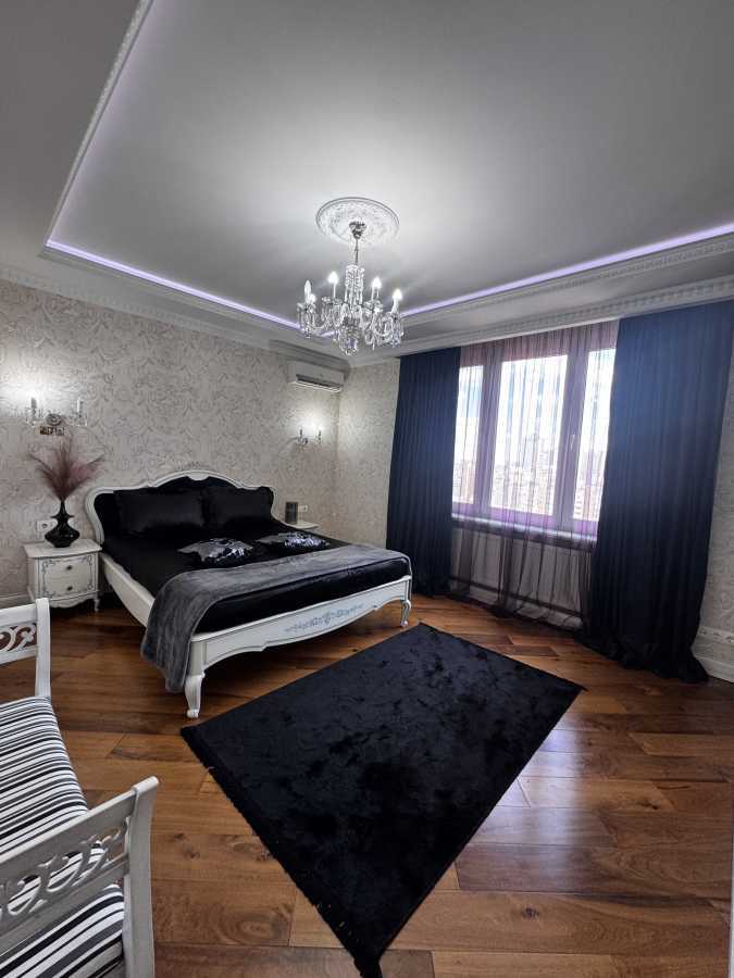 Продажа 4-комнатной квартиры 126 м², Бориса Гмыри ул., 8Б