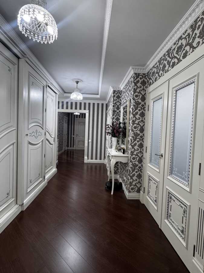 Продажа 4-комнатной квартиры 126 м², Бориса Гмыри ул., 8Б