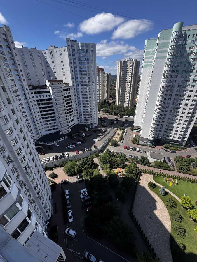 Продажа 4-комнатной квартиры 126 м², Бориса Гмыри ул., 8Б