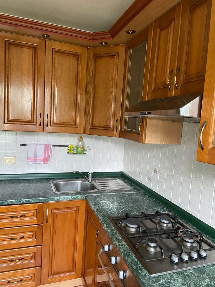 Оренда 1-кімнатної квартири 42 м², Хорольська вул., 10
