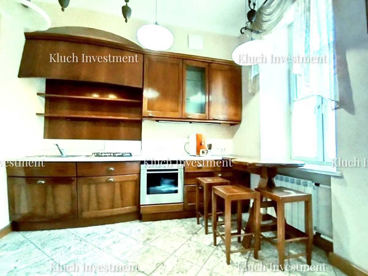 Продаж 2-кімнатної квартири 67 м², Банкова вул., 1/10