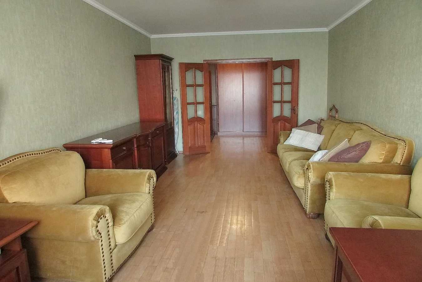 Оренда 3-кімнатної квартири 98 м², Ревуцького вул., 5