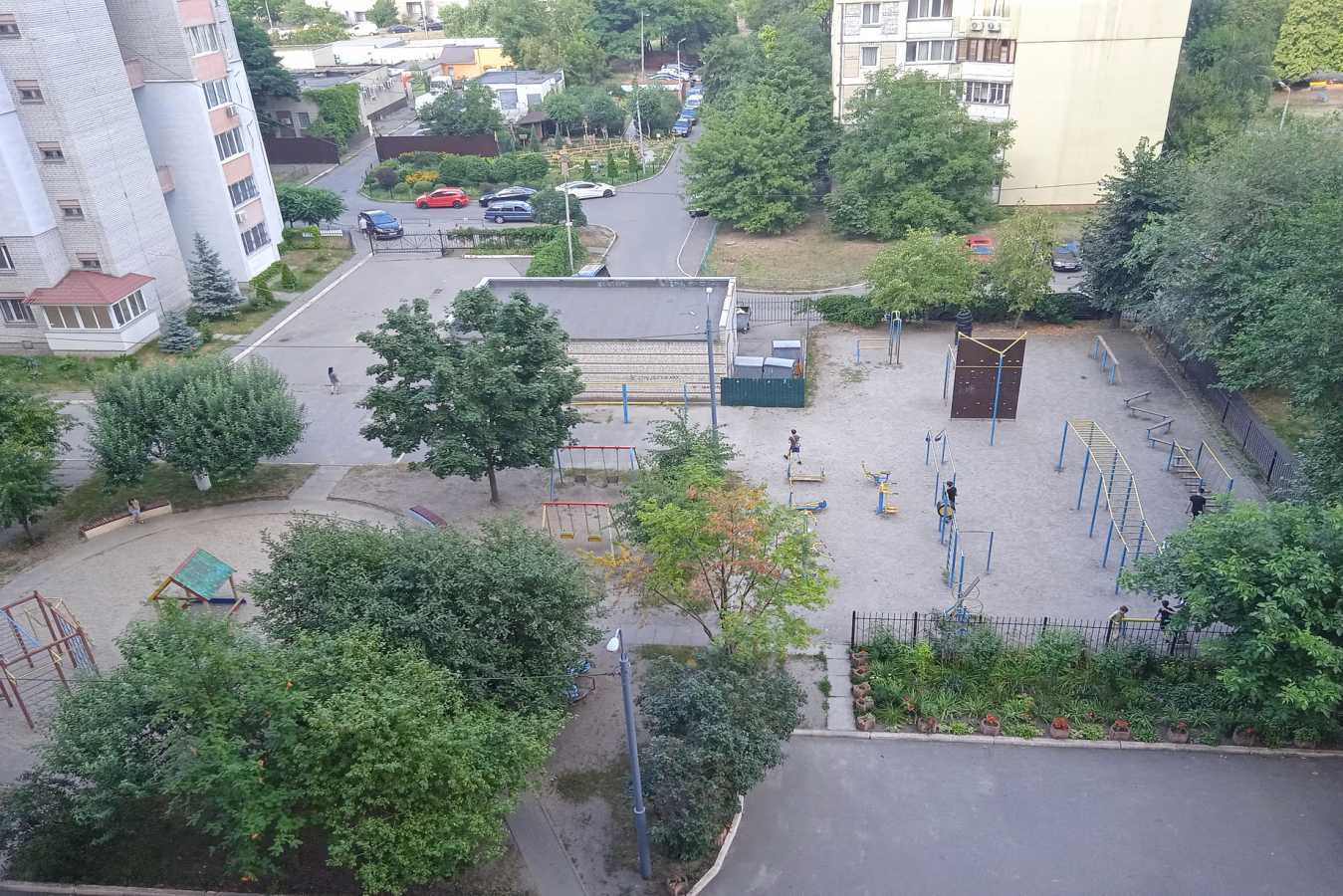Оренда 3-кімнатної квартири 98 м², Ревуцького вул., 5