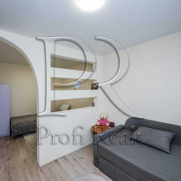 Продаж 1-кімнатної квартири 37 м², Стеценка вул., 75г