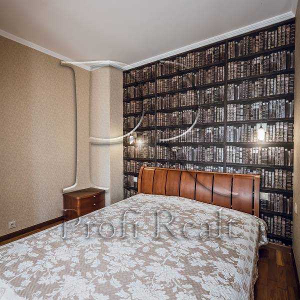 Продаж 1-кімнатної квартири 55 м², Євгена Коновальця вул., 36Б