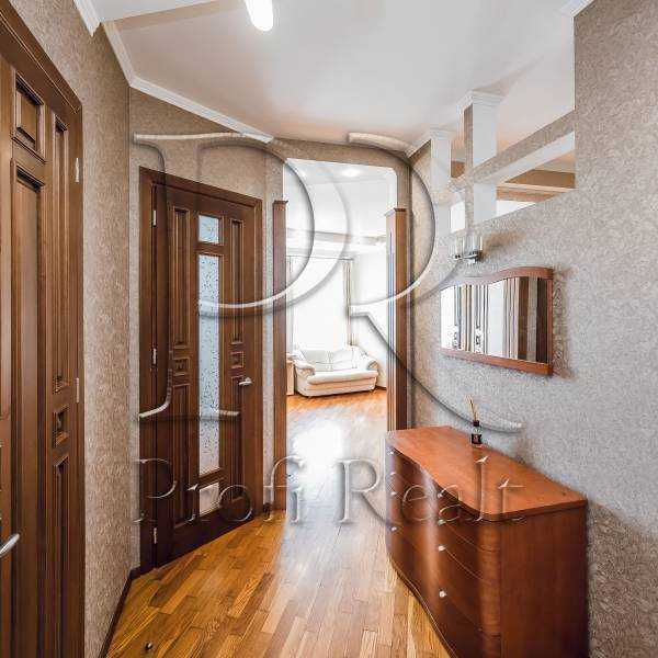 Продаж 1-кімнатної квартири 55 м², Євгена Коновальця вул., 36Б