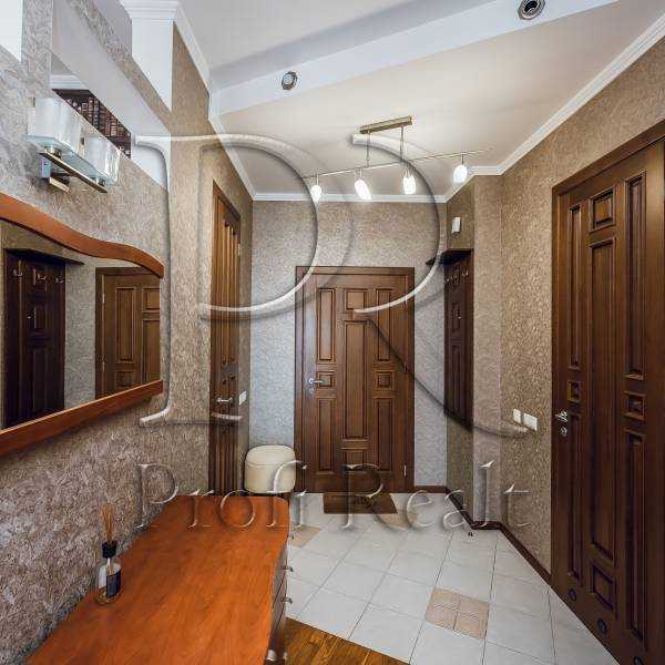 Продаж 1-кімнатної квартири 55 м², Євгена Коновальця вул., 36Б