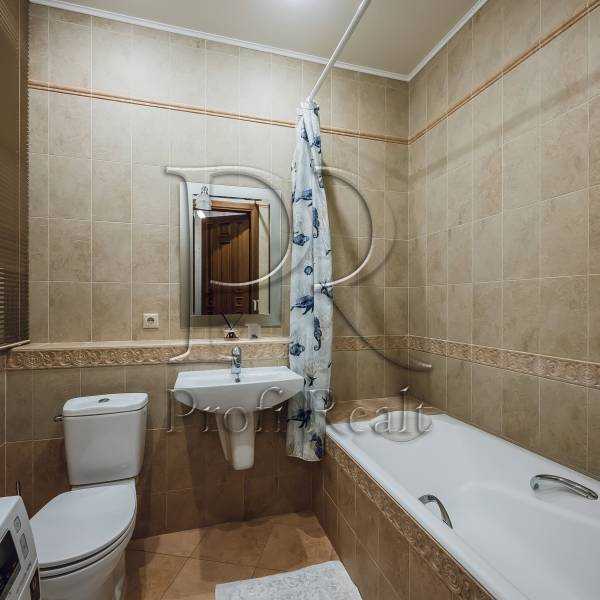 Продаж 1-кімнатної квартири 55 м², Євгена Коновальця вул., 36Б