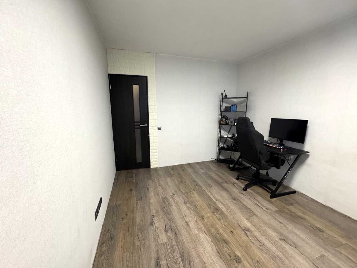 Продажа 1-комнатной квартиры 35 м², Оболонская пл., 5