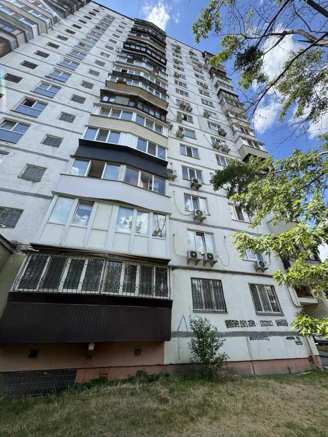 Продажа 1-комнатной квартиры 35 м², Оболонская пл., 5
