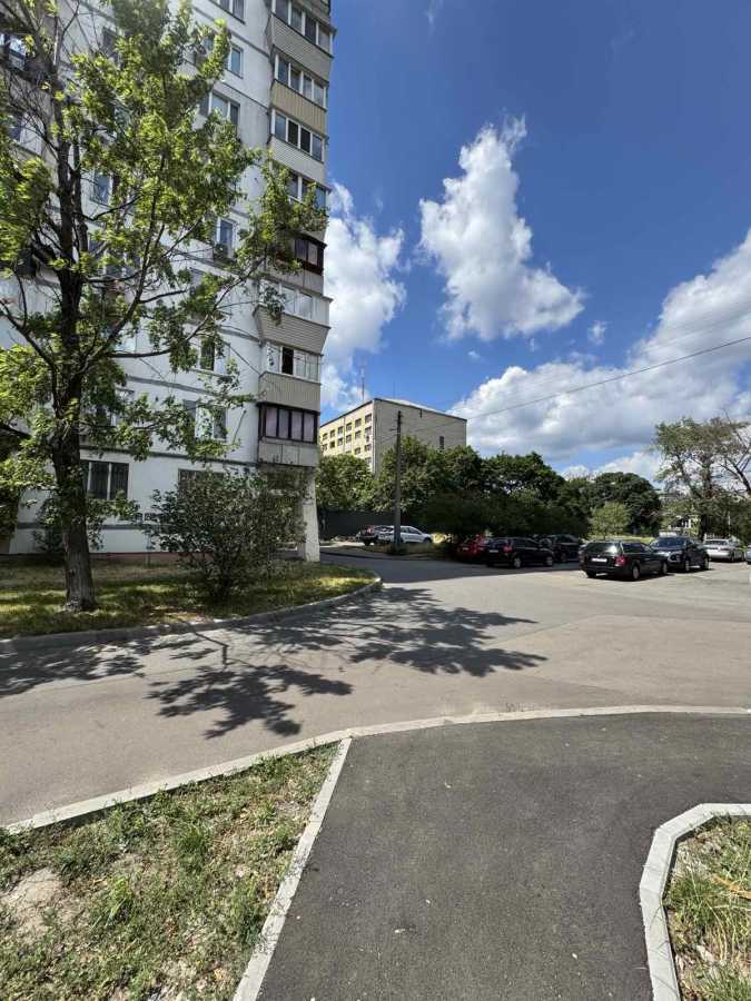Продажа 1-комнатной квартиры 35 м², Оболонская пл., 5