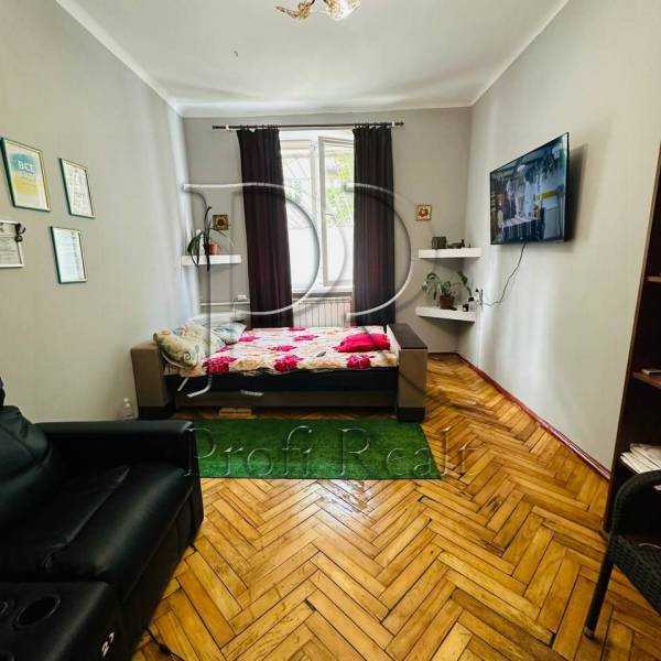 Продаж 2-кімнатної квартири 50 м², Адама Міцкевича вул., 9