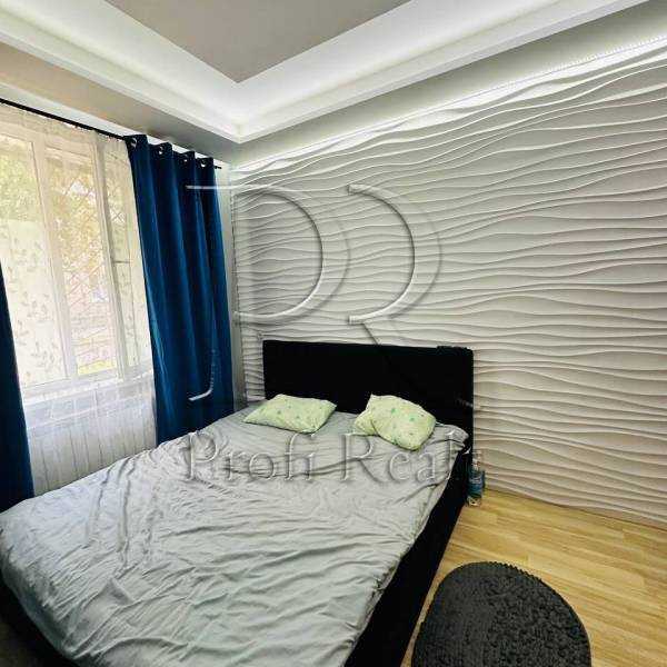 Продаж 2-кімнатної квартири 50 м², Адама Міцкевича вул., 9