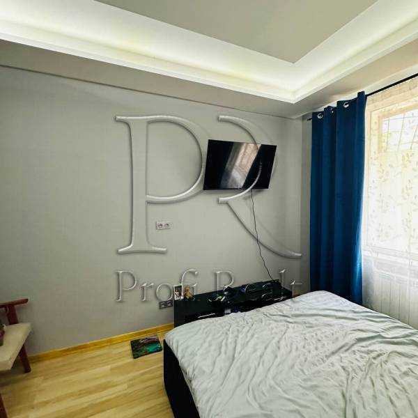 Продаж 2-кімнатної квартири 50 м², Адама Міцкевича вул., 9