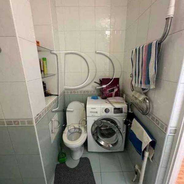 Продаж 2-кімнатної квартири 58 м², Новаторів вул., 22В