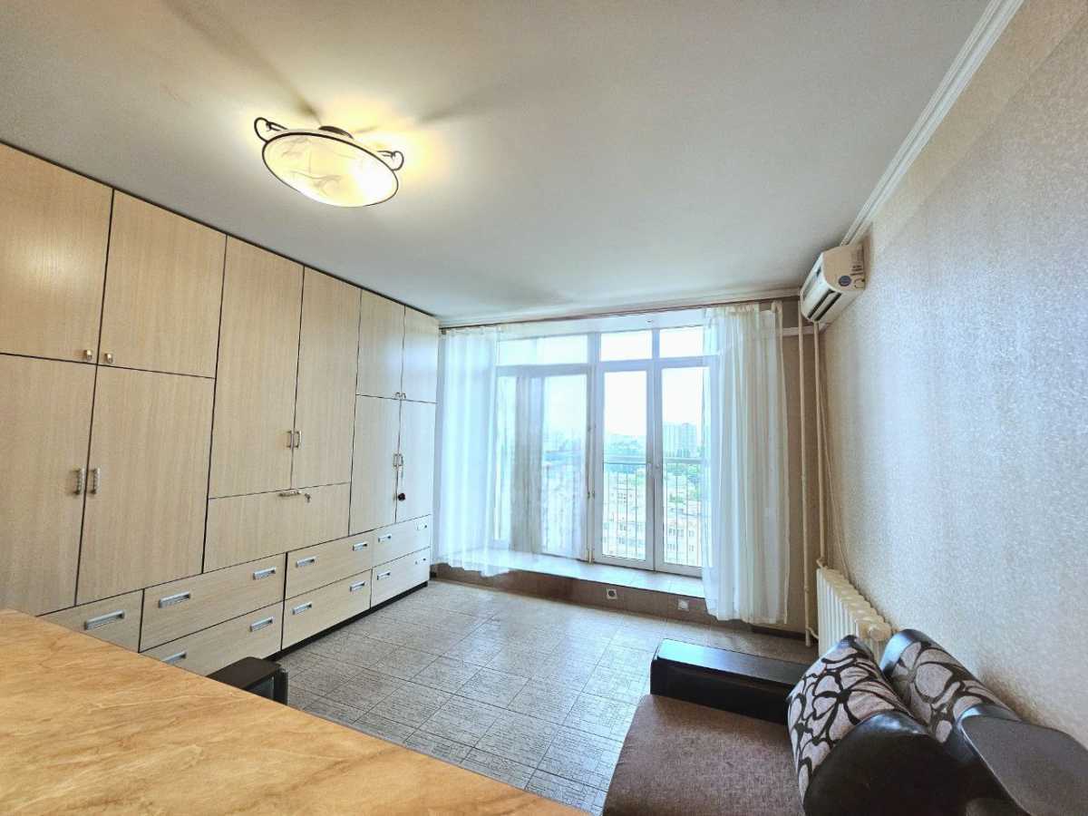 Оренда 2-кімнатної квартири 56 м², Макіївська вул., 8