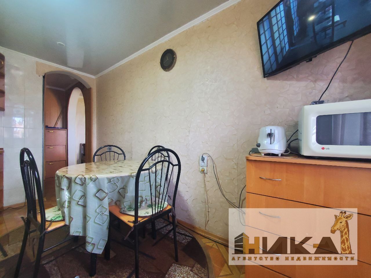 Продажа 3-комнатной квартиры 61 м², Космическая ул.