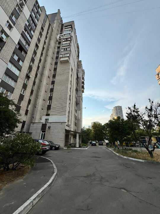 Продаж 3-кімнатної квартири 73 м², Митрополита Андрея Шептицького вул., 3Г
