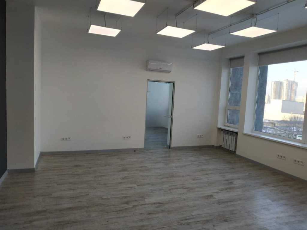 Аренда офиса 53 м², Евгения Сверстюка ул., 11Б