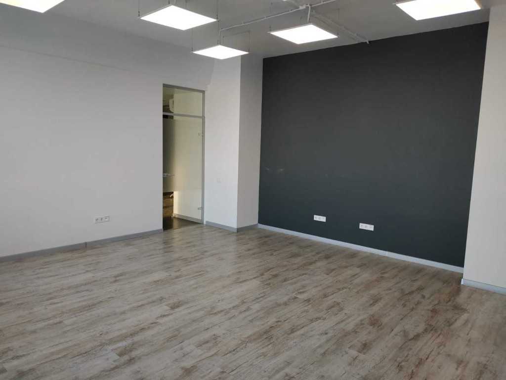 Аренда офиса 53 м², Евгения Сверстюка ул., 11Б