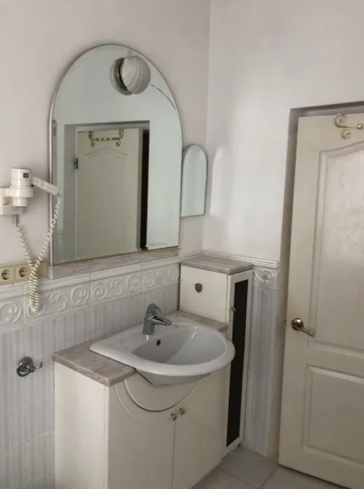 Аренда дома 230 м², Рассвета ул.
