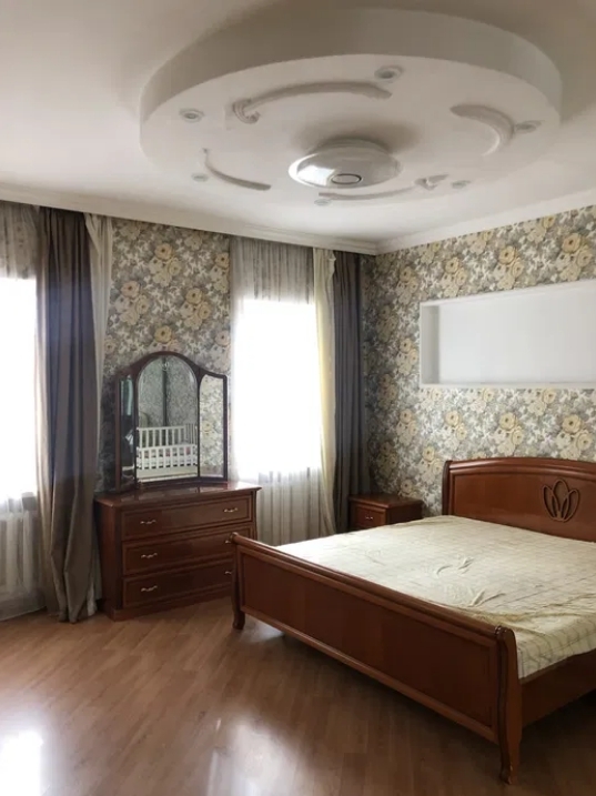 Аренда дома 230 м², Рассвета ул.