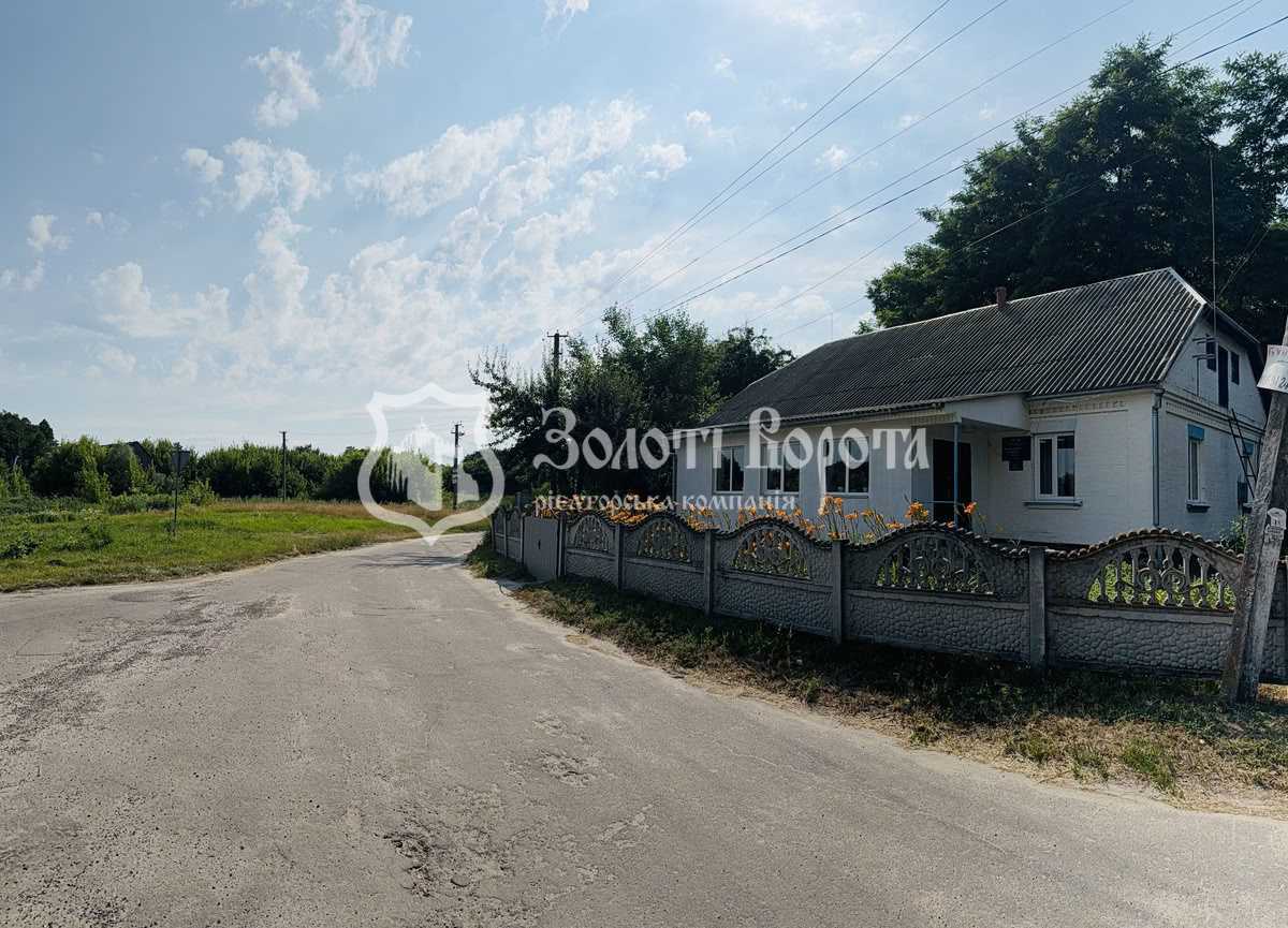 Продажа участка под индивидуальное жилое строительство 50 соток, Південна