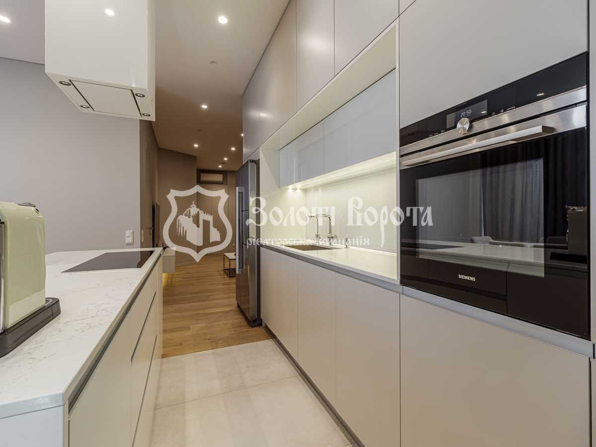 Продажа 3-комнатной квартиры 130.3 м², Авиаконструктора Антонова ул., 2б