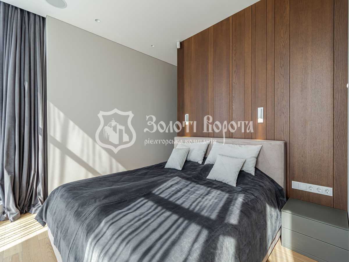 Продажа 3-комнатной квартиры 130.3 м², Авиаконструктора Антонова ул., 2б
