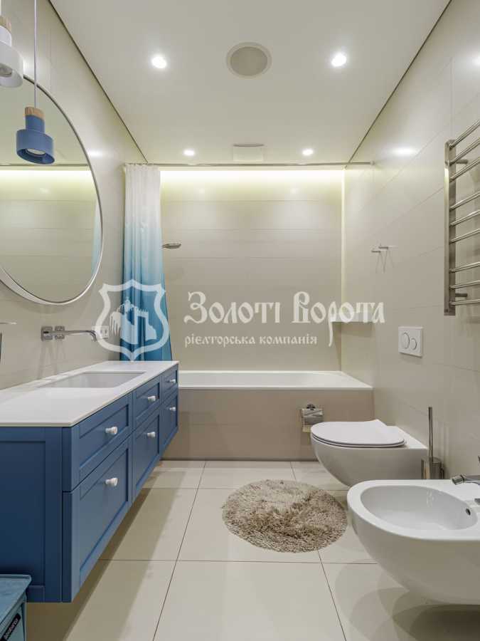 Продажа 3-комнатной квартиры 130.3 м², Авиаконструктора Антонова ул., 2б