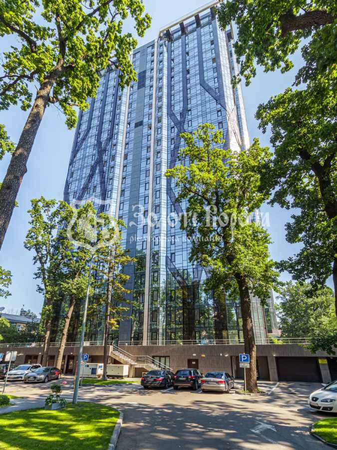 Продажа 3-комнатной квартиры 130.3 м², Авиаконструктора Антонова ул., 2б
