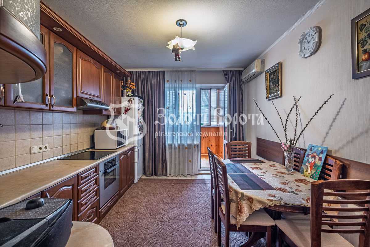 Продажа 2-комнатной квартиры 81.4 м², Северная ул., 6