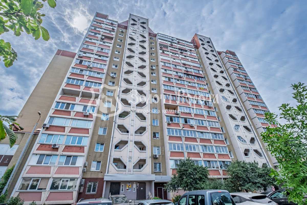 Продажа 2-комнатной квартиры 81.4 м², Северная ул., 6
