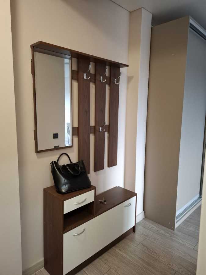 Оренда 1-кімнатної квартири 28 м², Сімї Хохлових, 1