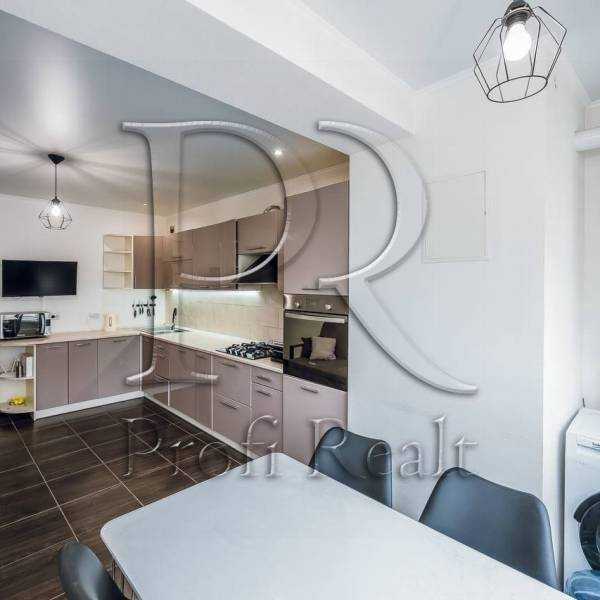 Продаж 2-кімнатної квартири 65 м², Європейська вул., 2Г