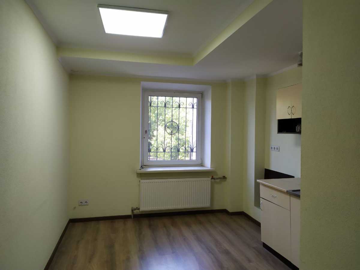 Оренда офісу 74 м², Георгія Тороповського вул., 37