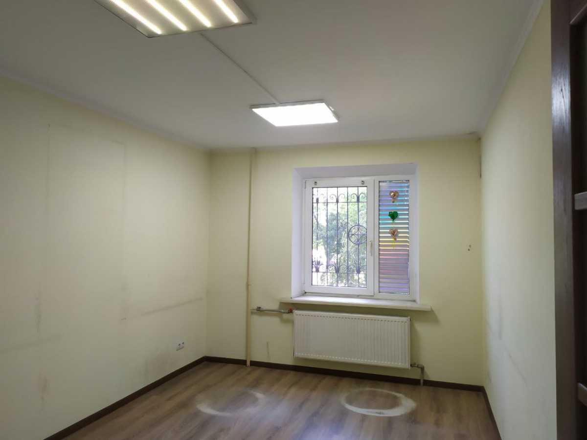 Оренда офісу 74 м², Георгія Тороповського вул., 37