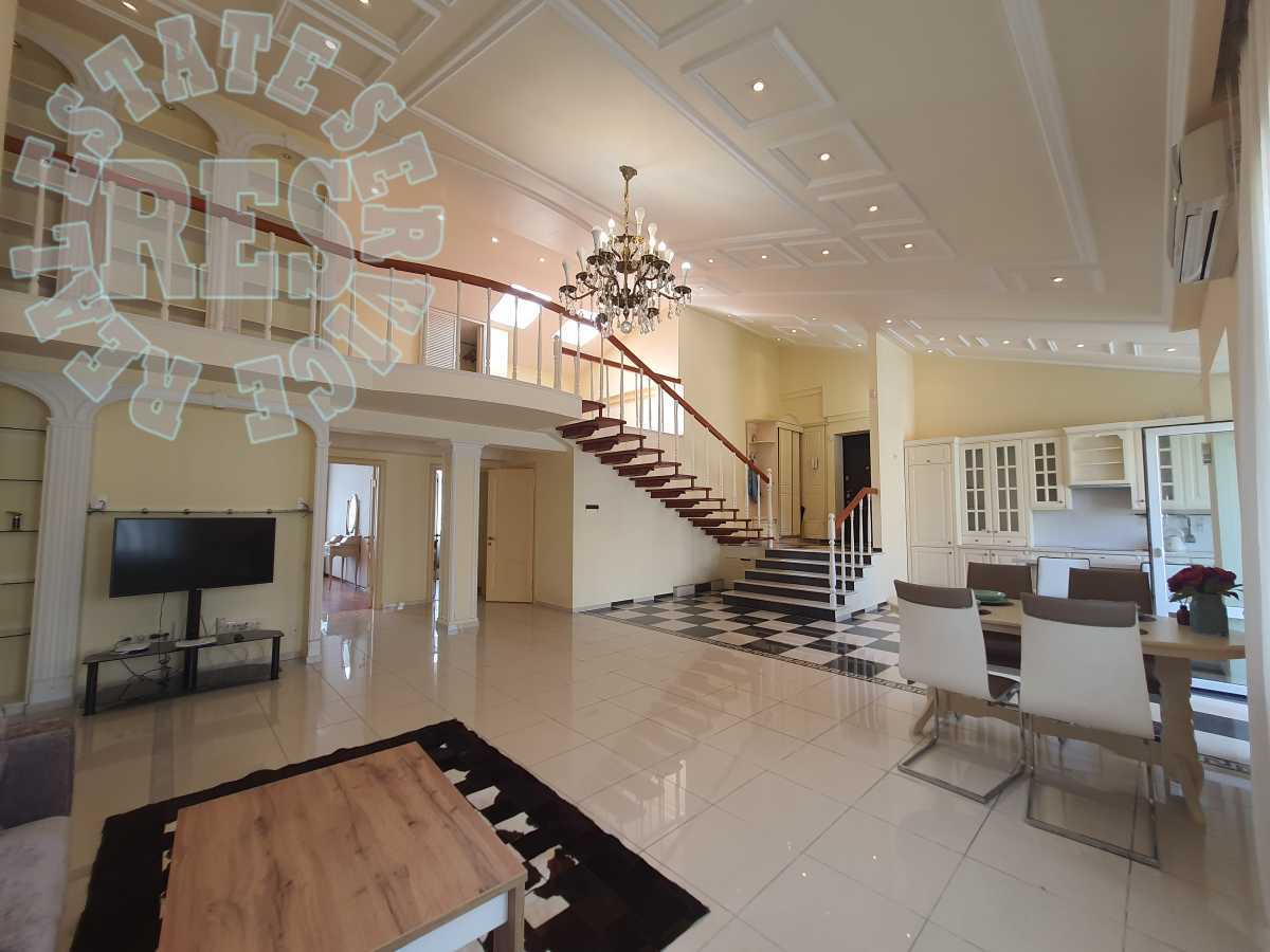 Оренда 3-кімнатної квартири 165 м², Панаса Мирного вул., 8