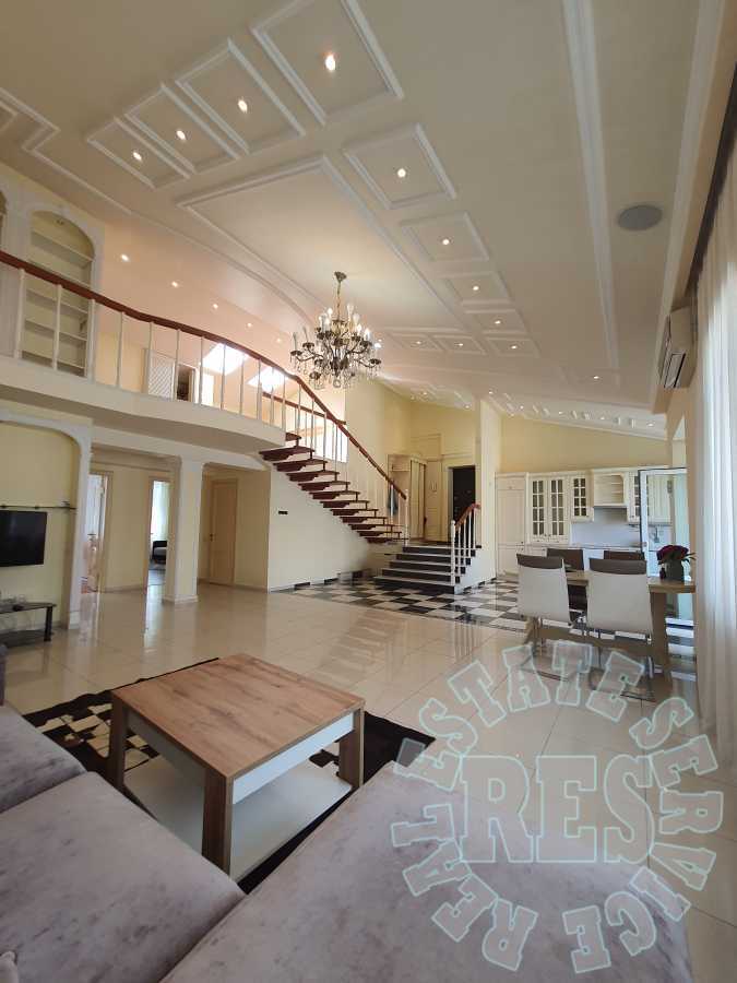 Оренда 3-кімнатної квартири 165 м², Панаса Мирного вул., 8