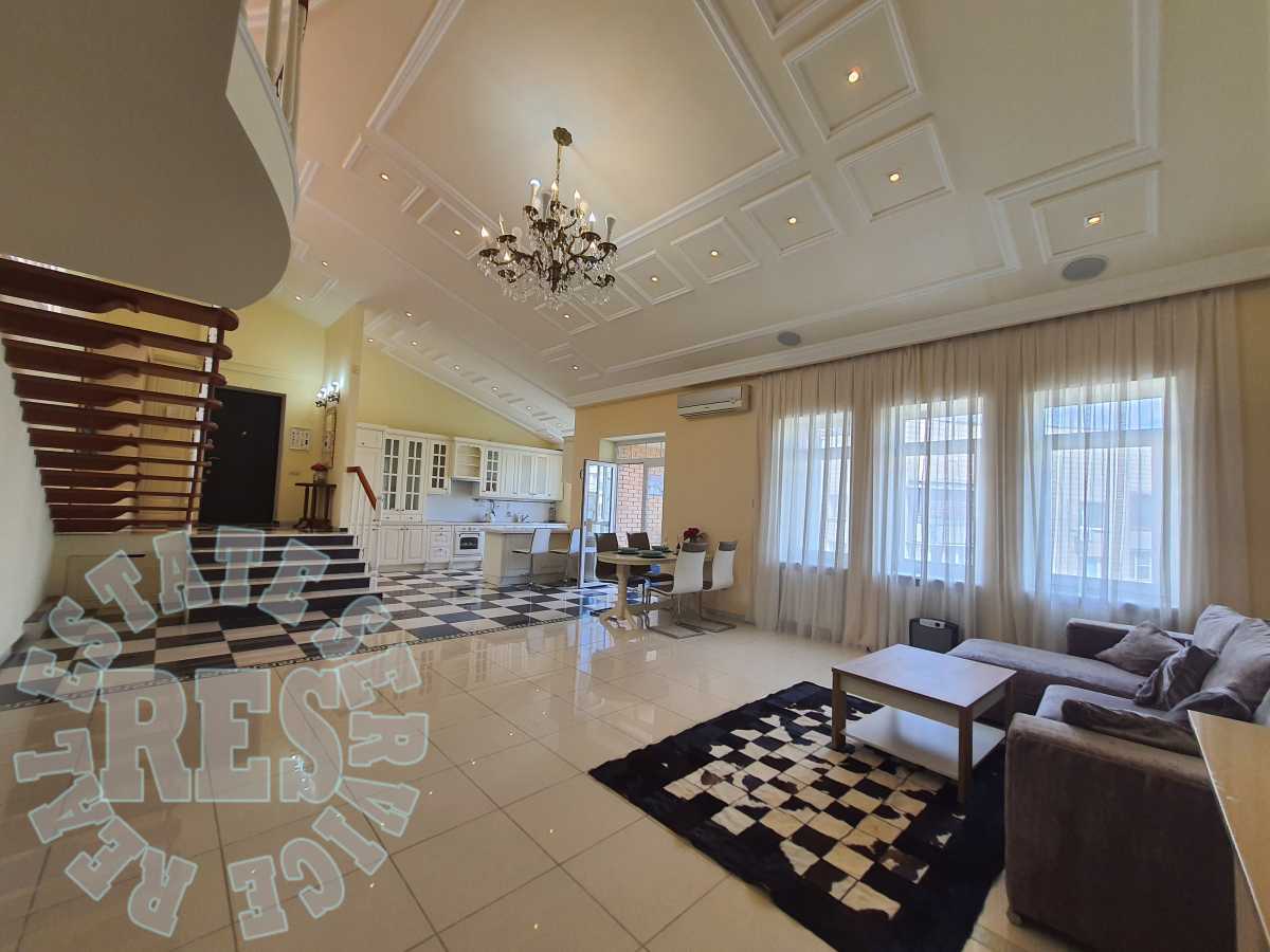 Оренда 3-кімнатної квартири 165 м², Панаса Мирного вул., 8