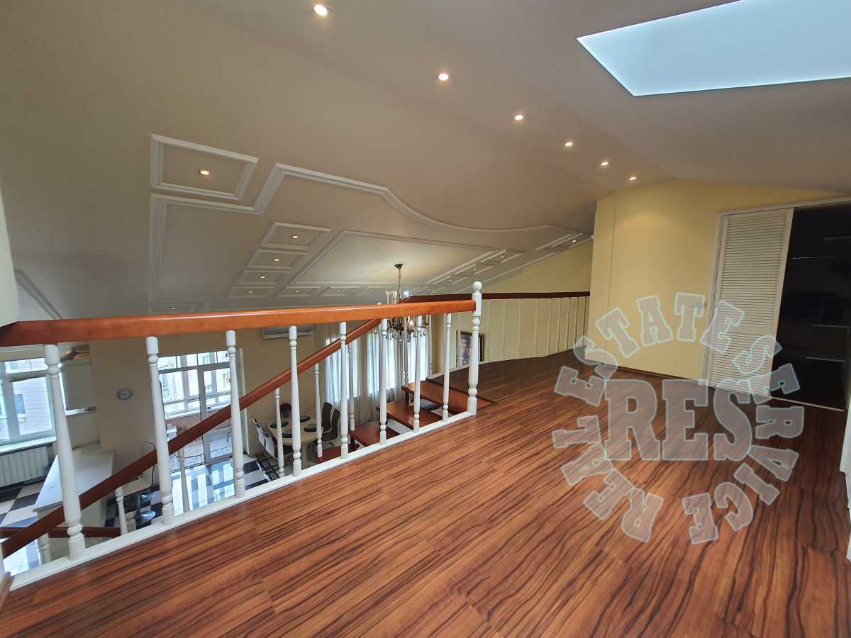 Оренда 3-кімнатної квартири 165 м², Панаса Мирного вул., 8