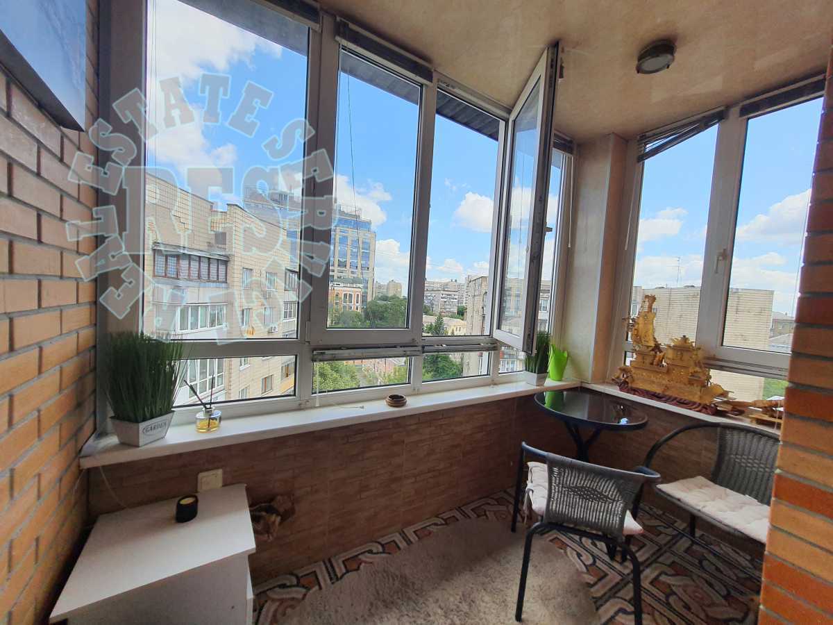 Оренда 3-кімнатної квартири 165 м², Панаса Мирного вул., 8