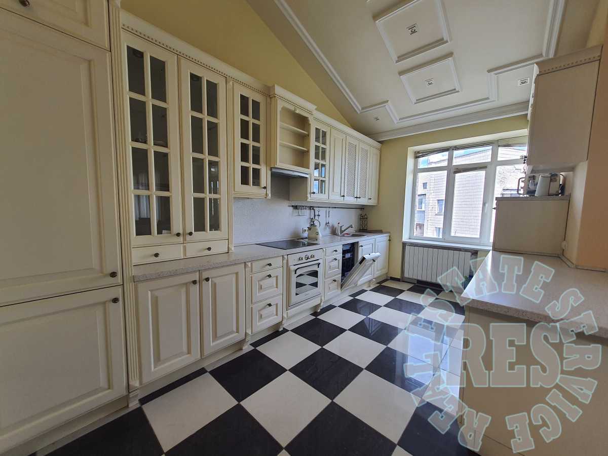 Оренда 3-кімнатної квартири 165 м², Панаса Мирного вул., 8