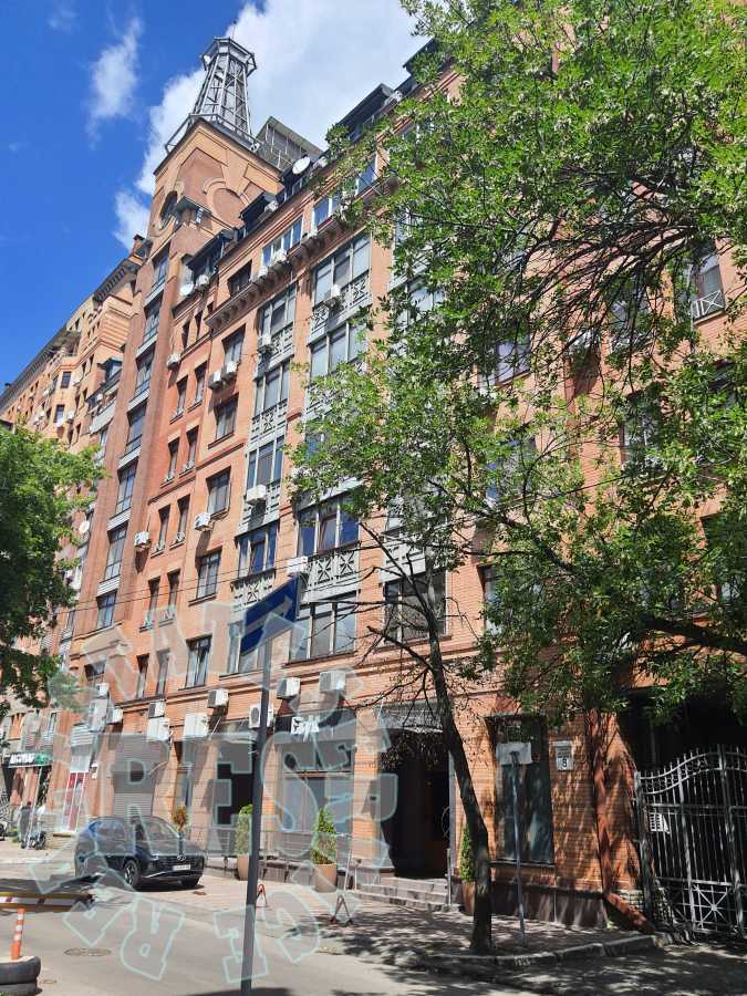 Оренда 3-кімнатної квартири 165 м², Панаса Мирного вул., 8