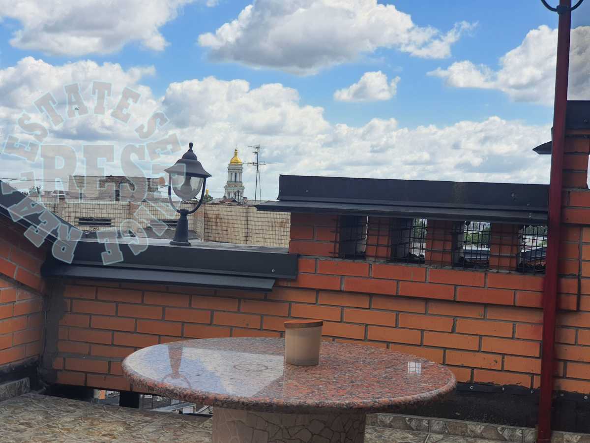 Оренда 3-кімнатної квартири 165 м², Панаса Мирного вул., 8