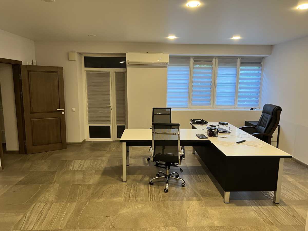 Продаж 5-кімнатної квартири 150 м², Лісова вул., 2П